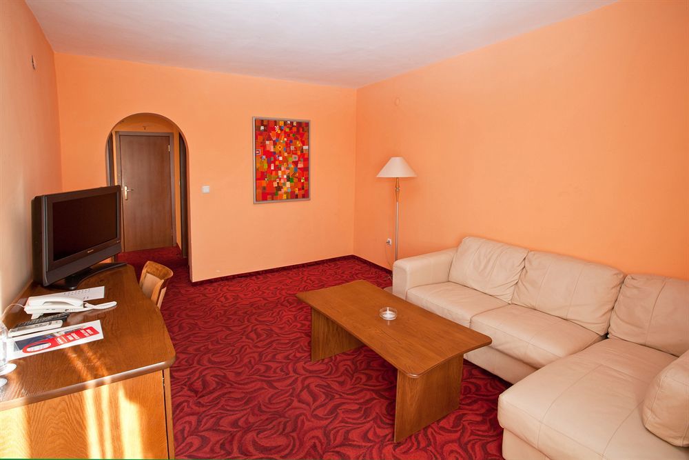 Hotel Blvd 7 Plovdiv Exteriör bild