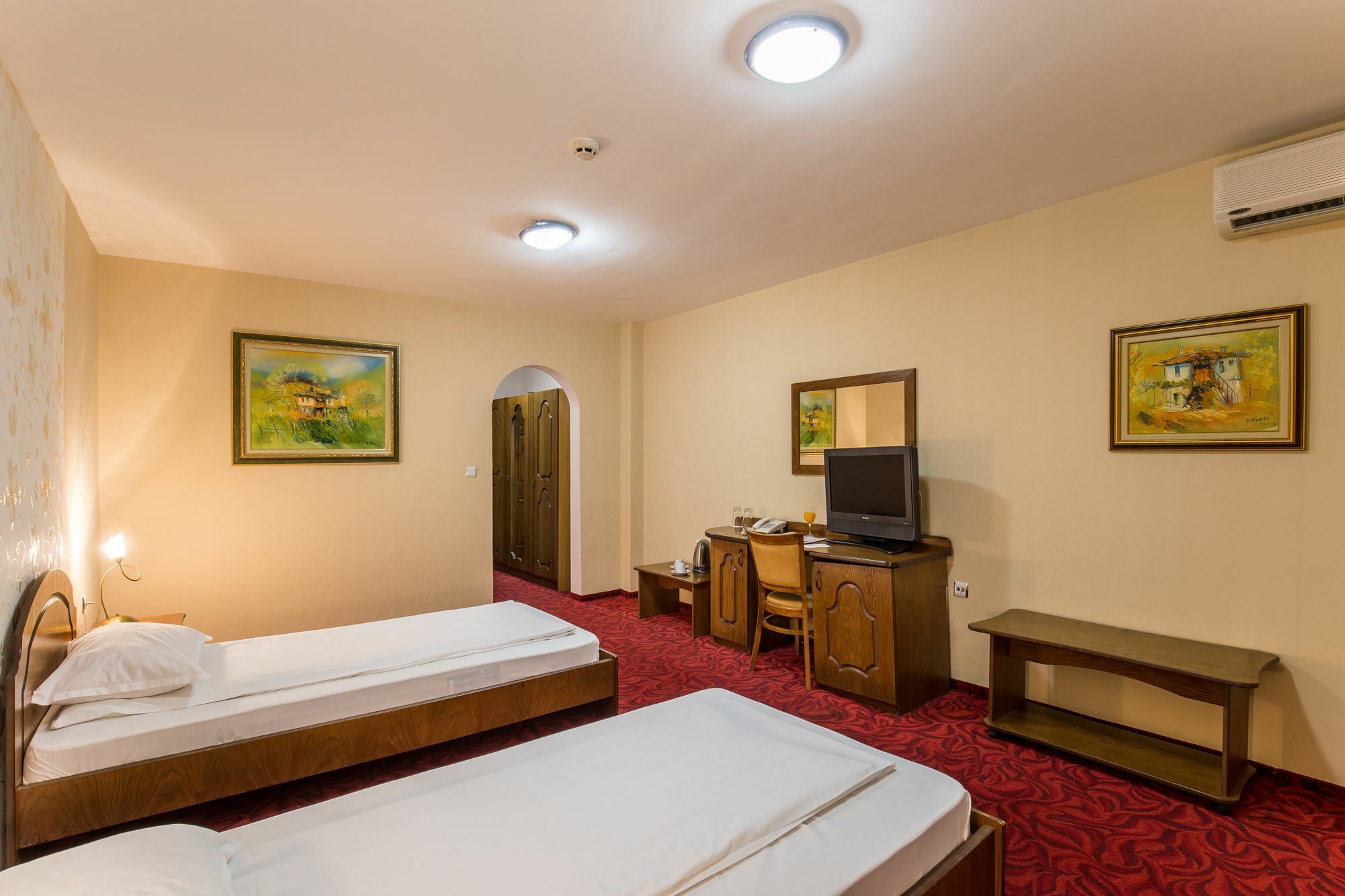 Hotel Blvd 7 Plovdiv Exteriör bild
