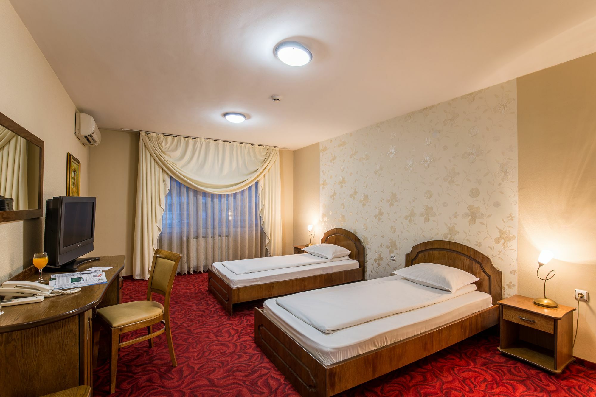 Hotel Blvd 7 Plovdiv Exteriör bild